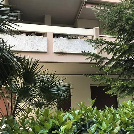 Casa Vacanze La Carezza Montesilvano Exterior photo